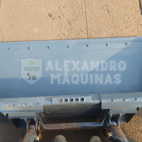 Imagem 10 de 15 de New Holland L225