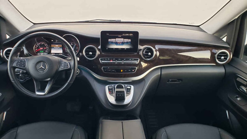 Imagen 9 de 14 de Mercedes-benz Clase V 2018 5p 220 Avantgarde L4/2.2/tdi Aut