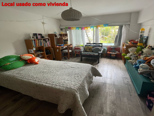 Casa 1 Dormitorio (c/frente) + Local (con Opción Vivienda) + Fondo Verde 195 Const 402 M2 Tot