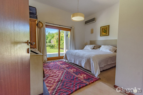Venta Casa 4 Ambientes En Pilar Con Pileta