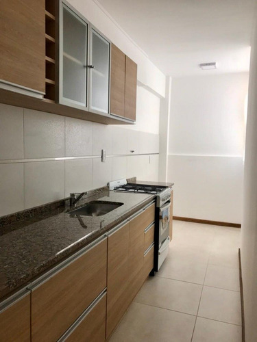 Imagen 3 de 12 de Venta 3 Ambientes Con Balcon - Zona Centro