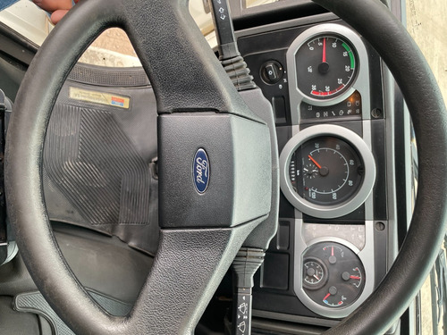 Ford Cargo 1722 2010