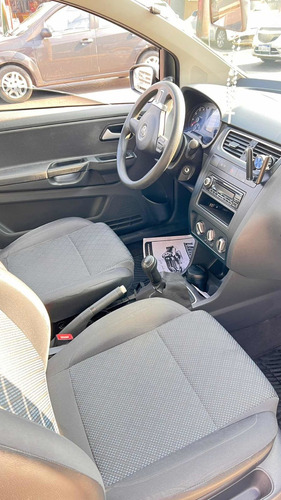 Imagen 14 de 14 de Volkswagen Fox 2013 1.6 Comfortline 3 P