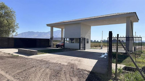 Casa En Venta En Pirque