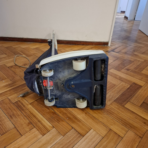 Lustra Aspiradora Retro De Pie Termozeta Blanco