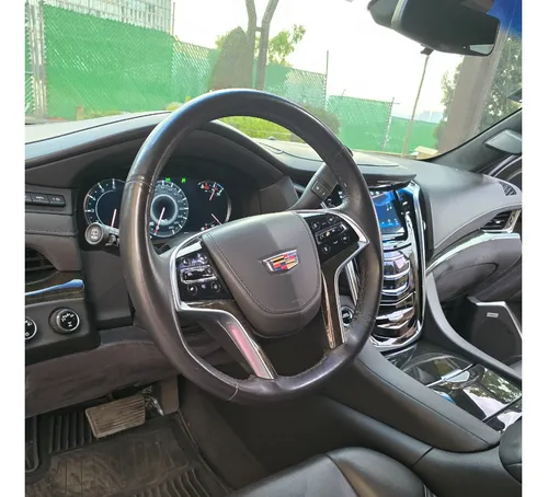 Cadillac Escalade 6.2 Plinum 4x4 At
