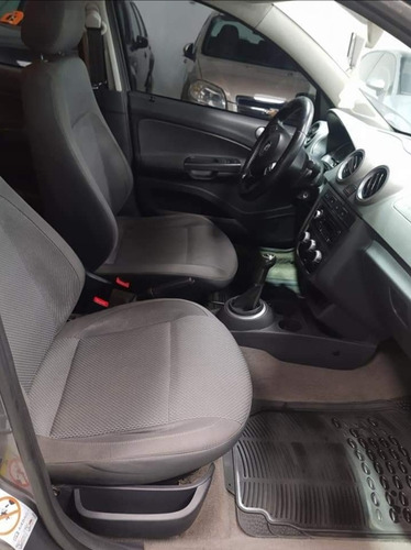 Volkswagen Voyage 1.6 Highline 101cv 2011