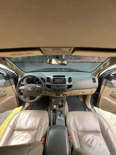 Toyota Fortuner SR5 2.7L GASOLINA 4X2 AT