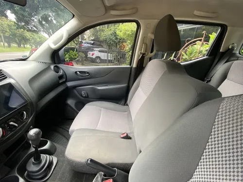 Nissan NP300 Frontier 2.5 Mt 4x2 2019