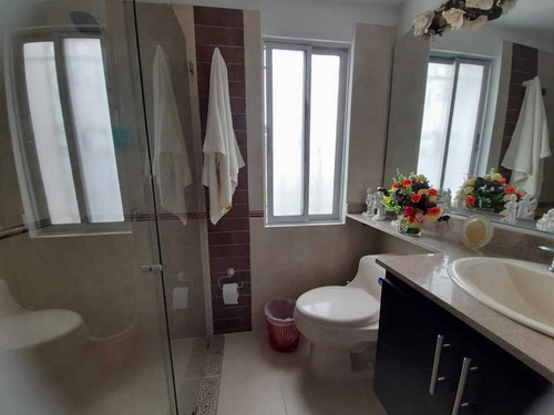 Barrio Bosques De Versalles - Casa Esquinera En Venta Palmira Valle