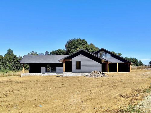 ¡habiter 360 ! Vende Casa En Venta De 4 Dorm. En Pitrufquén