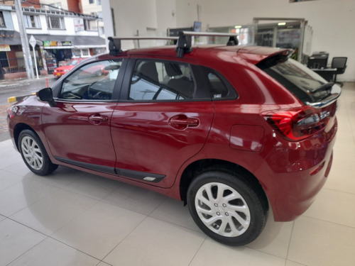Imagen 4 de 13 de Suzuki New Baleno Cross Gl Mecánico