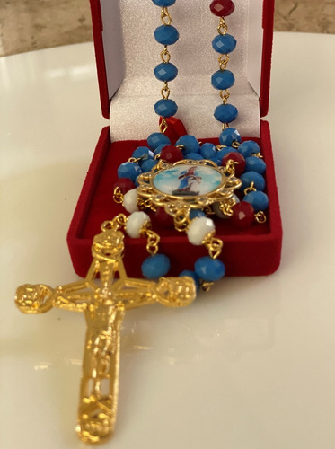 Imagem 2 de 6 de Terço Maria Passa Na Frente Cristais Importados Presente Mãe