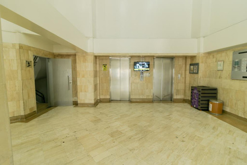 Oficina En Arriendo/venta En Centro Internacional. Cod A1002170