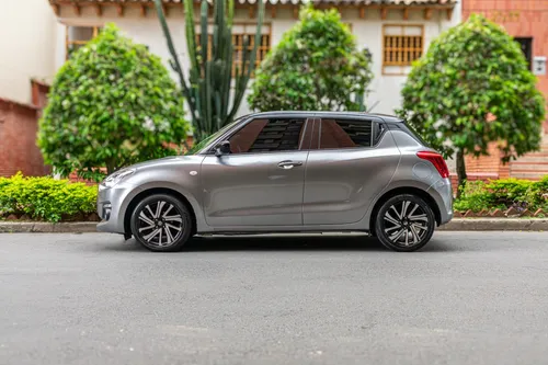 Suzuki Swift Hibrido Autorecargable 2022