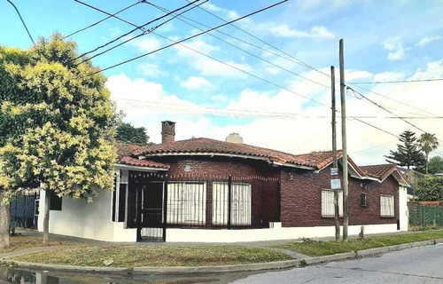 Chalet En Venta En Ituzaingo Norte