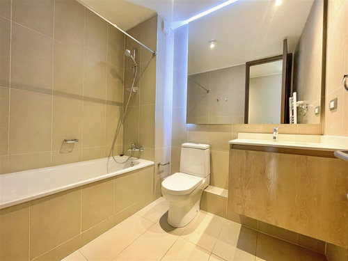 Departamento En Venta De 3 Dorm. En Lo Barnechea