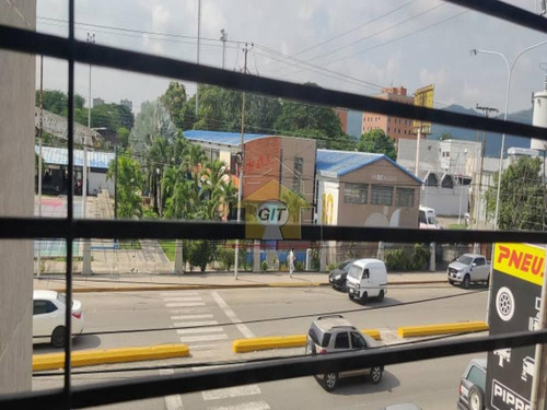 Imagen 10 de 12 de Oficina En Venta Las Quintas De Naguanagua
