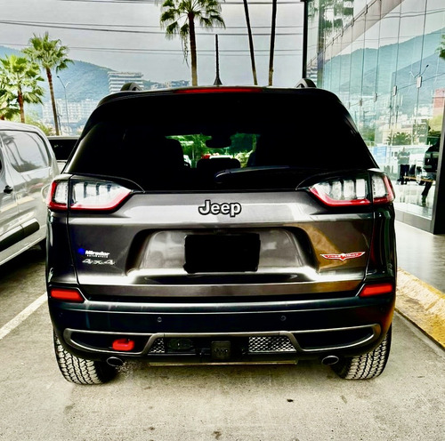 Jeep Cherokee 3.3l Trailhawk At