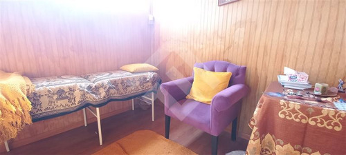Casa En Venta De 5 Dormitorios En La Reina