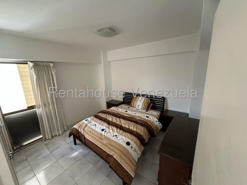 Ji 25-23195. En Venta Apartamento Con Área De 72m2, Ubicado En Los Caobos. Caracas.