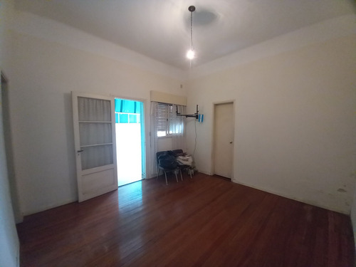 Venta Galpon Deposito Casa 5 Ambientes Mataderos