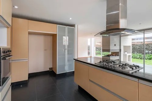 Casa En Arriendo/venta En Barrio Fonqueta. Cod V22109
