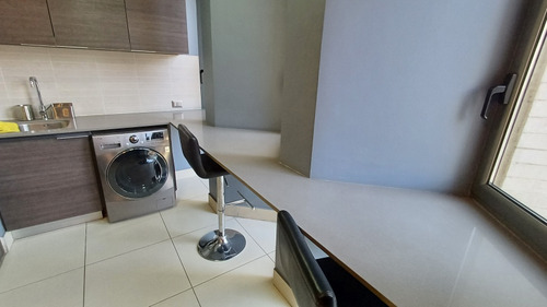 Amoblado / 2 Dorm + Escritorio + Servicios /metro Alcántara