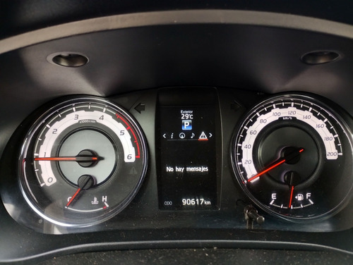 Imagen 12 de 12 de Toyota Hilux 4x4 Dc Srx 2.8 Tdi 6 At
