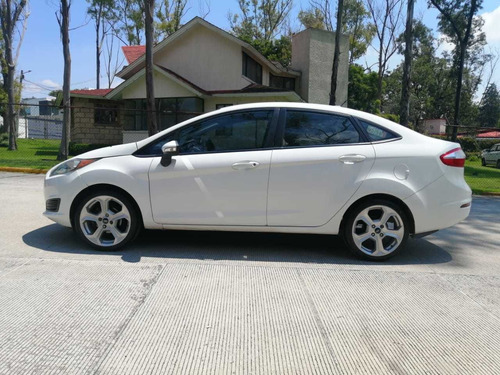 Imagen 5 de 13 de Ford Fiesta 2015 1.6 Se Sedan At