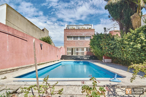 Imagen 16 de 30 de Casa En Venta - 4 Dormitorios 4 Baños - 350mts2 - Piscina - Cocheras - La Plata