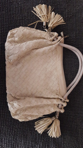 Cartera/bolso Blanca Simil Cuero,amplia, C/pequeño Defecto