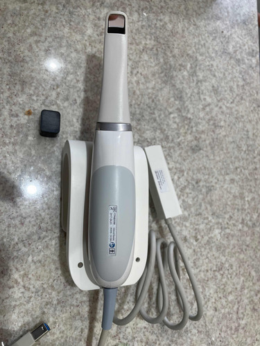 Scanner Carestream Cs 3600 Con Laptop Y Software Blanco (Usado)