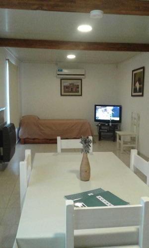 Casa Céntrica Y Moderna De Alquiler Temporario Muy Confortable En Las Sierras De Villa Gral. Belgrano. Calamuchita Córdoba.