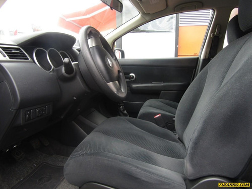 Nissan Tiida 2012