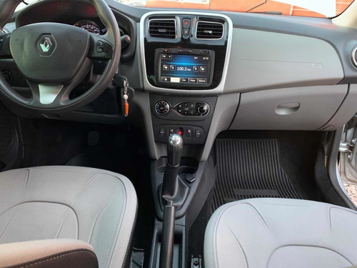 Renault Logan 2015 1.6 Privilége Plus105cv Flamante Y Al Dia