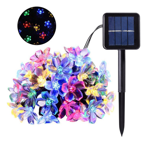 A Luces De Cadena De Flores Alimentadas Con Energía Solar