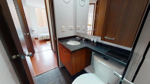 Imagen 10 de 17 de Apartamento En Venta En Madrid Hacienda Casablanca