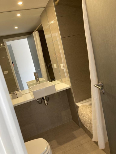Imagen 8 de 13 de Excelente Apartamento, Generosas Vistas, Muy Buen Emplazamiento