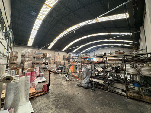 Galpón Industrial De 1100m² Edificados - La Tablada