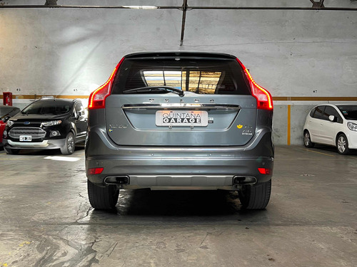 Volvo XC60 2.5 T5 Momentum