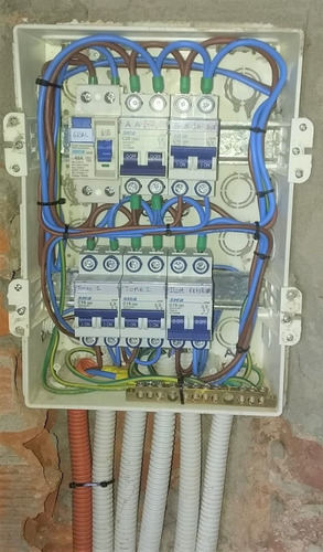 Imagen 4 de 5 de Electricista - Zona Pilar