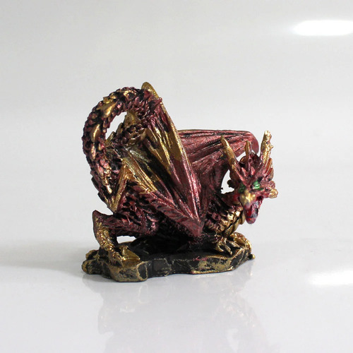 Escultura Decorativa Dragão Com Castelo E Led Em Resina Cor Multicor