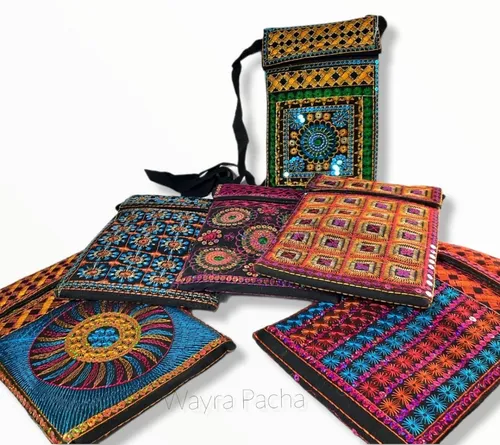 Carteras hindues bordadas hotsell