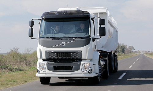 Imagen 13 de 15 de Volvo Vm 330 - 4x2/ Año 2020