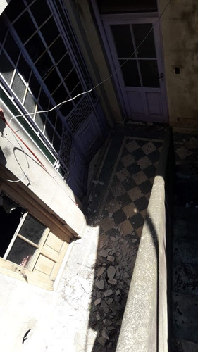 Imagen 5 de 25 de Venta. Casa Con Local A Refaccionar