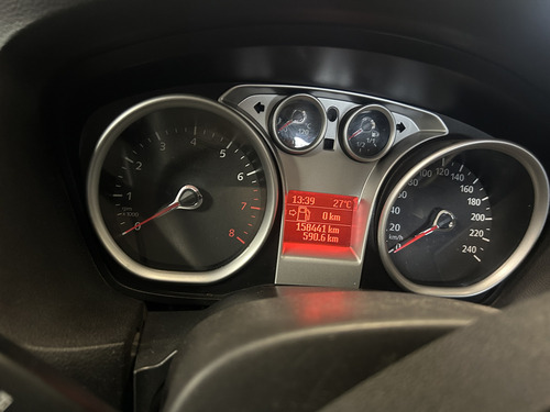 Ford Focus Ii 1.6 Style 5p Chocado Poco Frente Airb Sanos