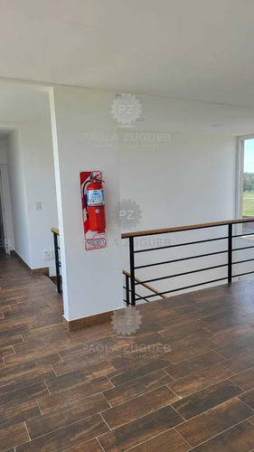 Casa Dúplex En Venta En Dolores, Costa Atlántica, Buenos Aires