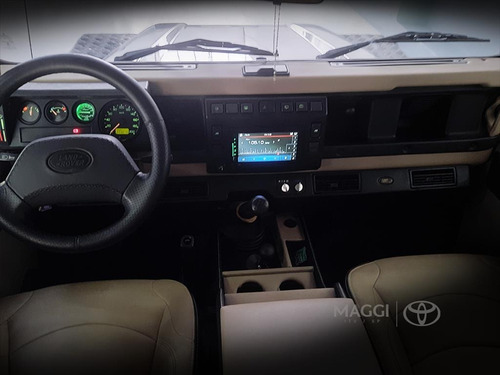 Imagem 9 de 12 de Defender 2.5 Csw 110 4x4 Turbo Diesel 4p Manual