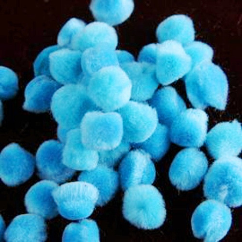 50 Bolas De Fieltro Pompones 38mm Color Azul Cielo